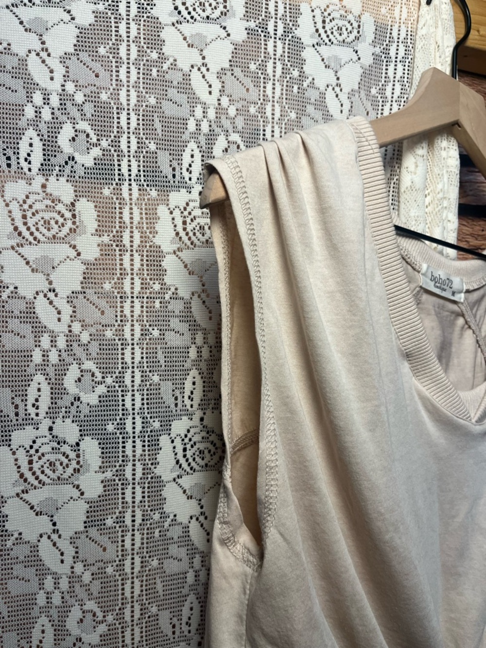 Boho72 Beige V-Neck Drawstring Cropped Tank (197) - Picture 5 of 10